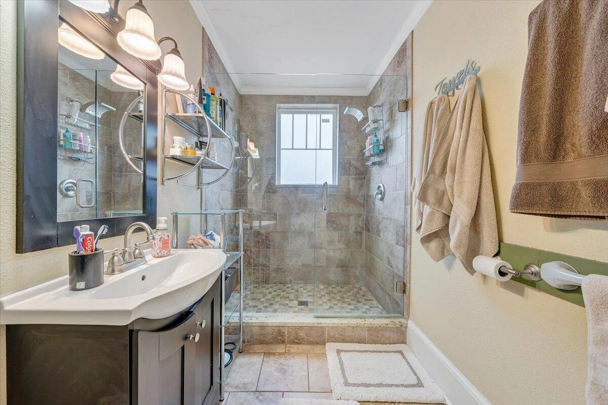 1417 Main ST - Photo 31