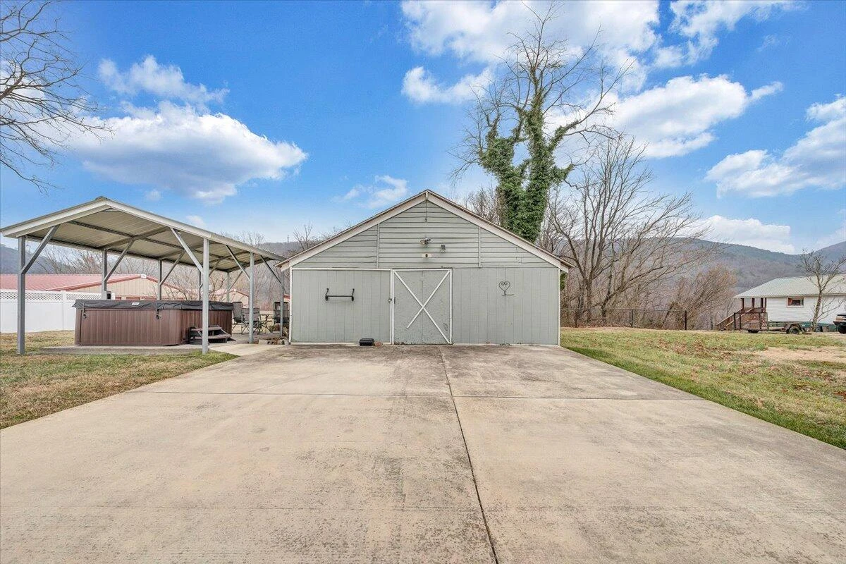 1417 Main ST - Photo 42