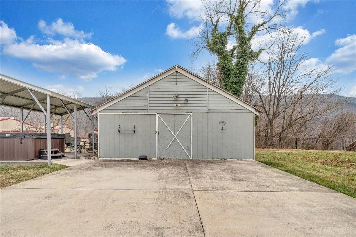 1417 Main ST - Photo 43