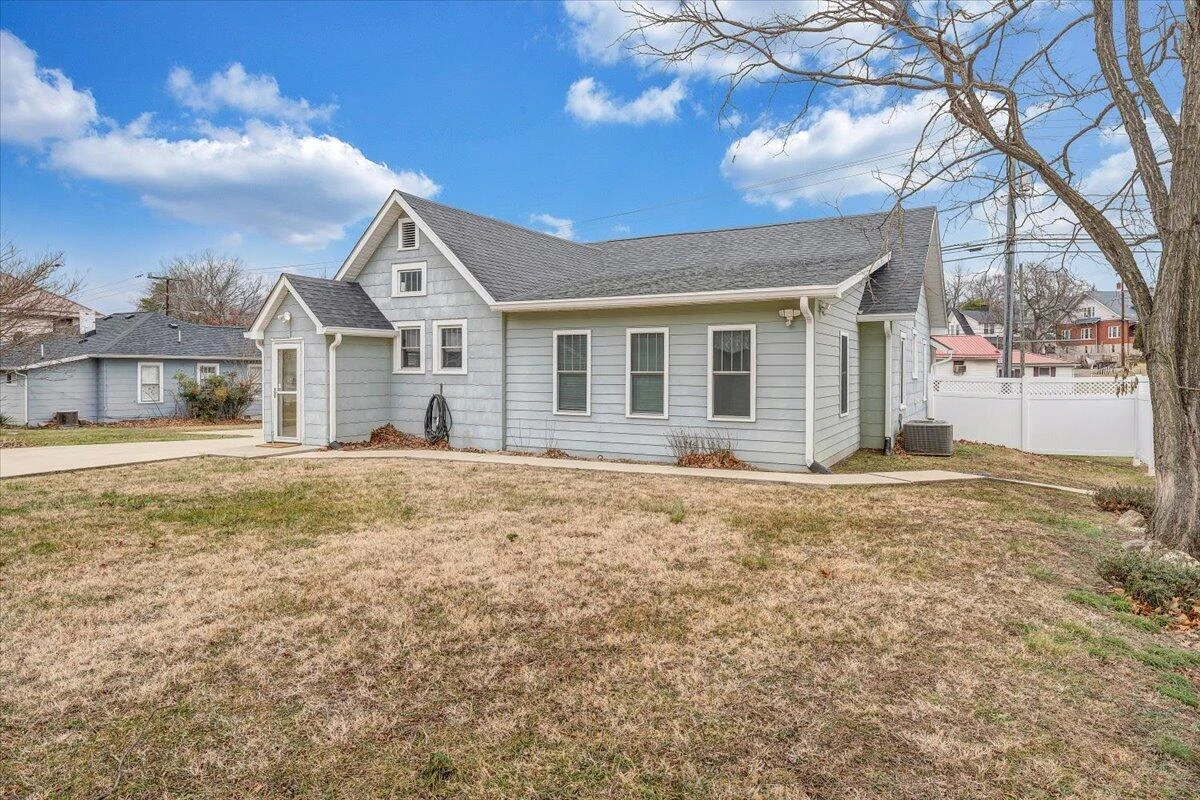 1417 Main ST - Photo 50