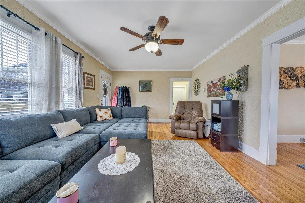 1417 Main ST - Photo 11