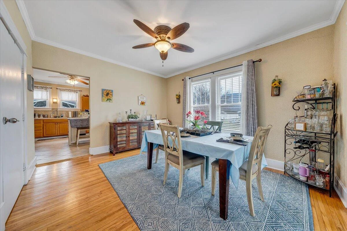 1417 Main ST - Photo 12