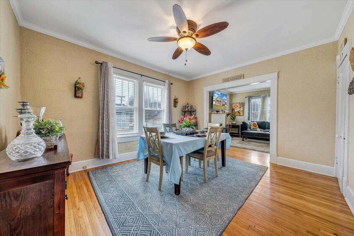 1417 Main ST - Photo 13