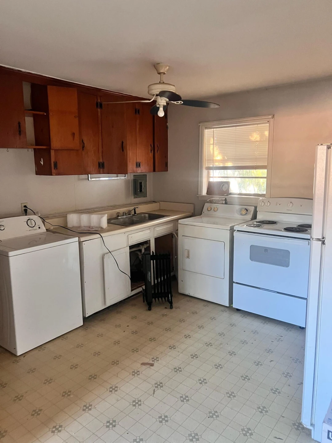 1627,1629 Longview AVE - Photo 4