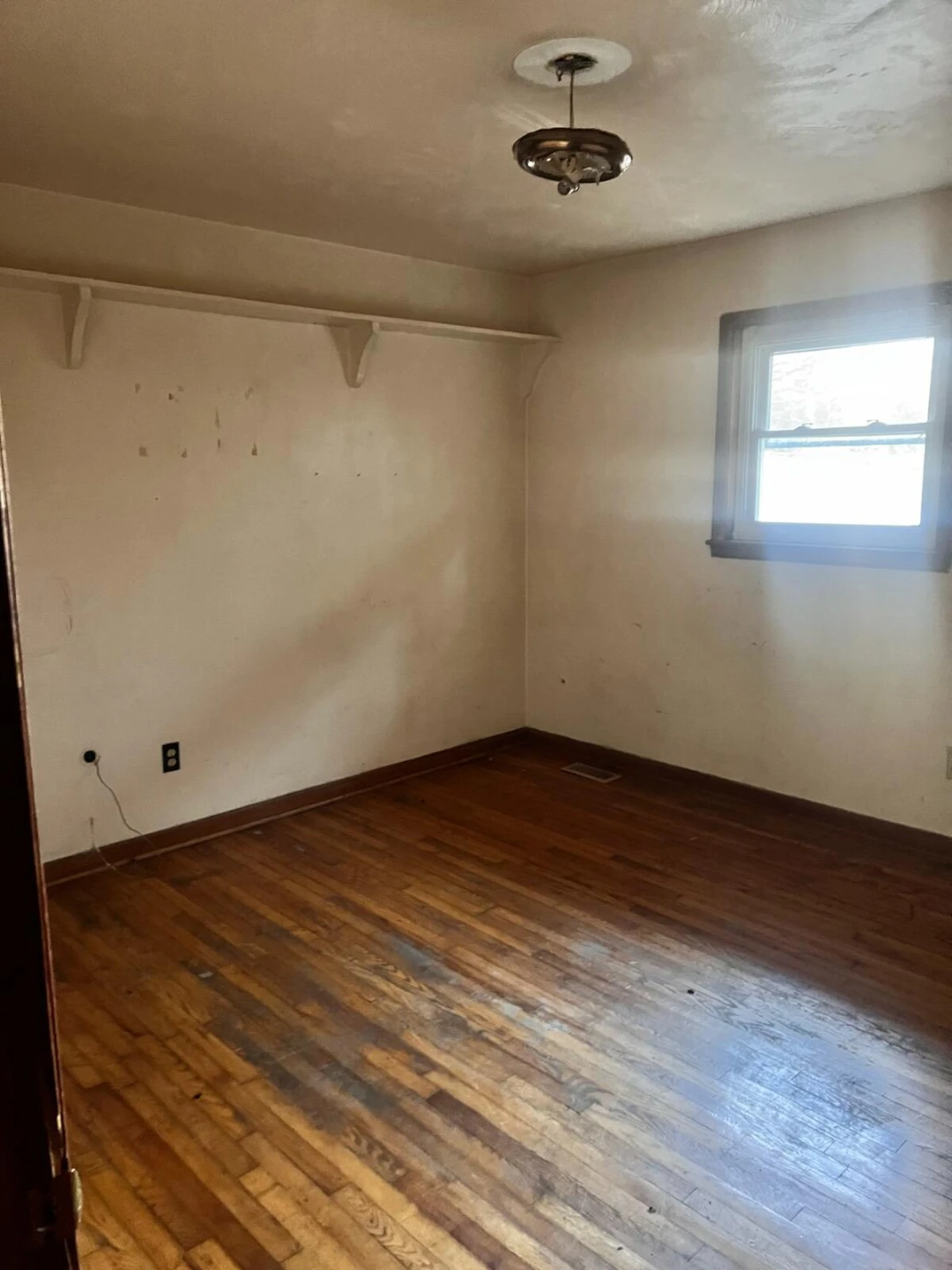 1627,1629 Longview AVE - Photo 5