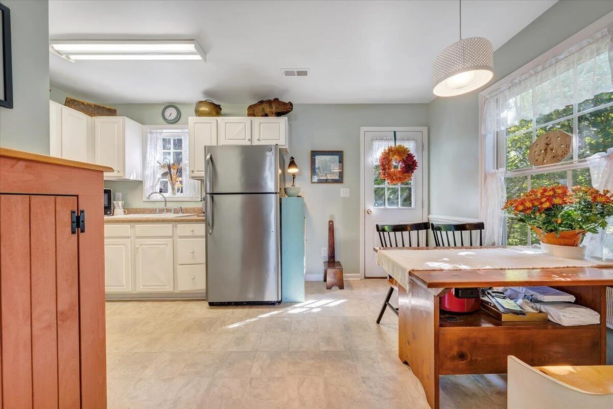 411 E Jackson AVE - Photo 10