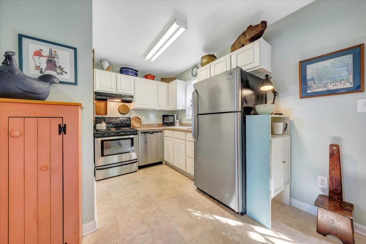 411 E Jackson AVE - Photo 6