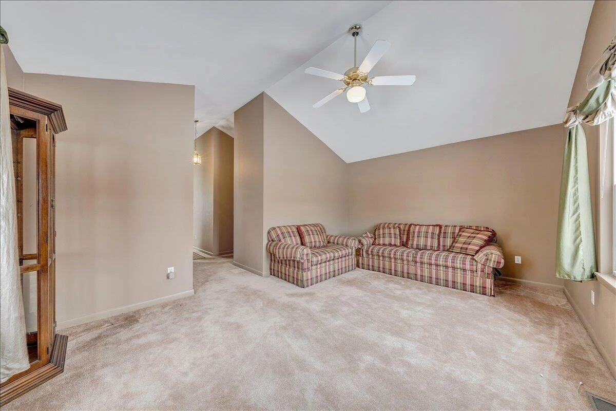 607 Loudon AVE NW - Photo 10