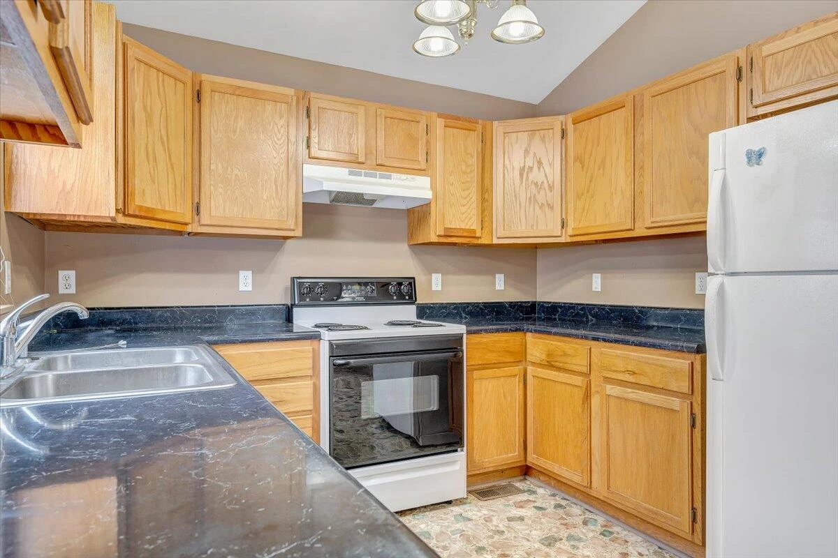 607 Loudon AVE NW - Photo 14