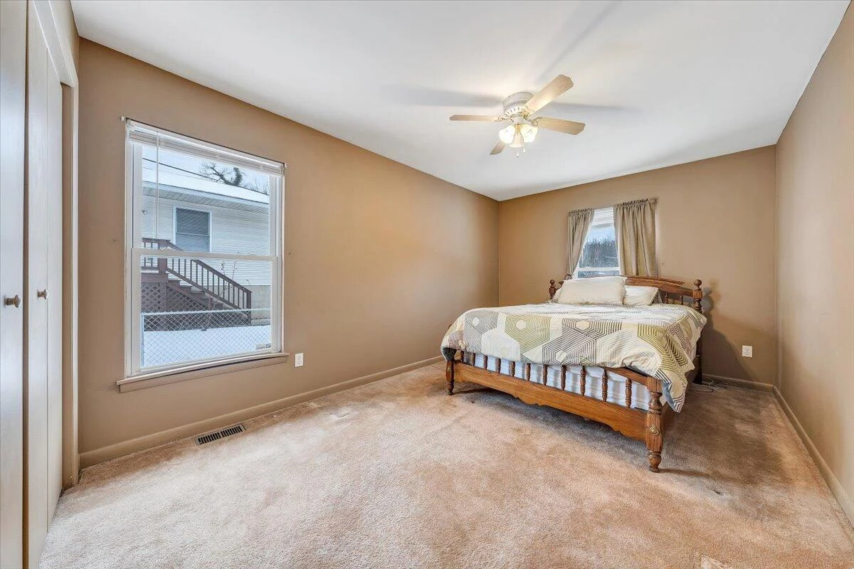 607 Loudon AVE NW - Photo 22