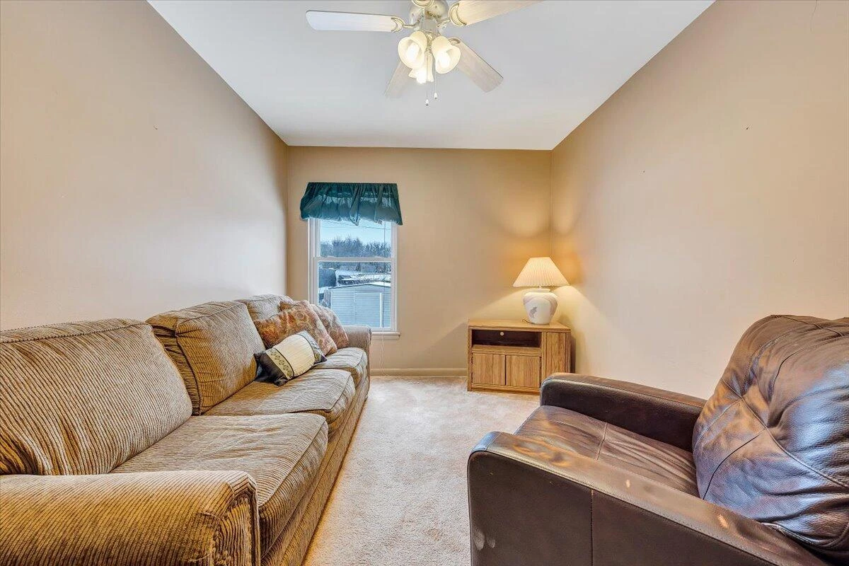 607 Loudon AVE NW - Photo 24