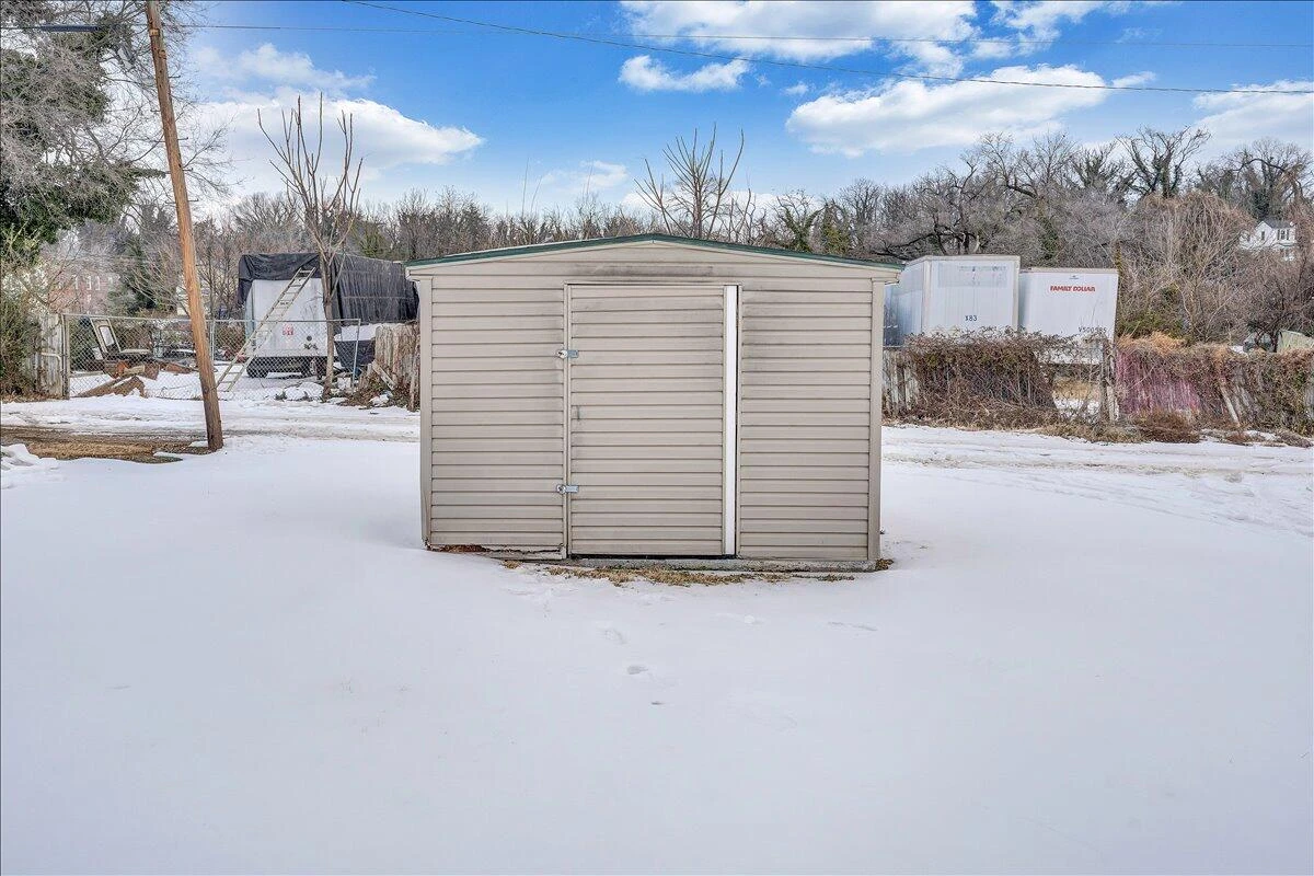 607 Loudon AVE NW - Photo 34