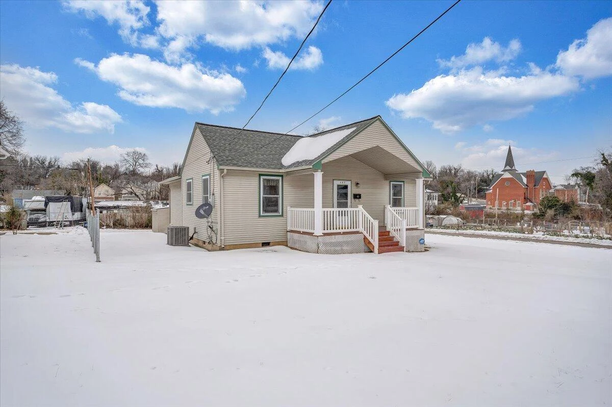 607 Loudon AVE NW - Photo 42