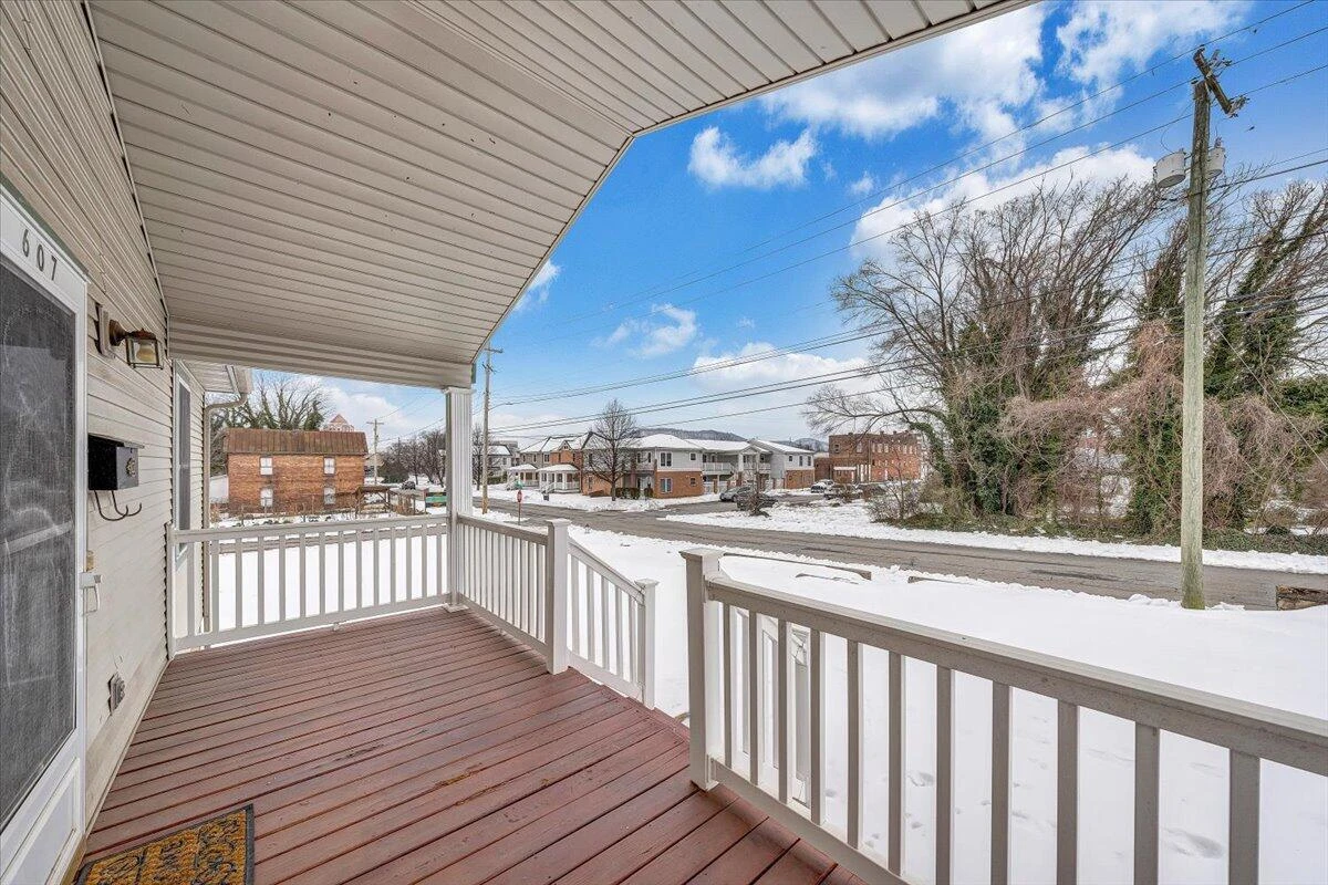 607 Loudon AVE NW - Photo 5