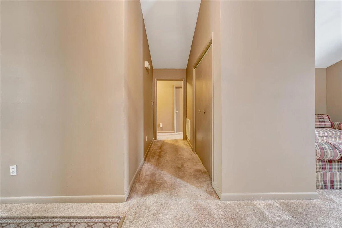 607 Loudon AVE NW - Photo 6