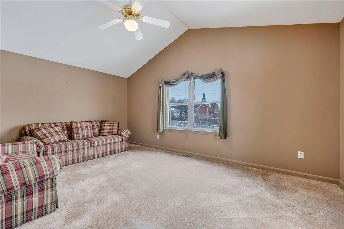 607 Loudon AVE NW - Photo 7