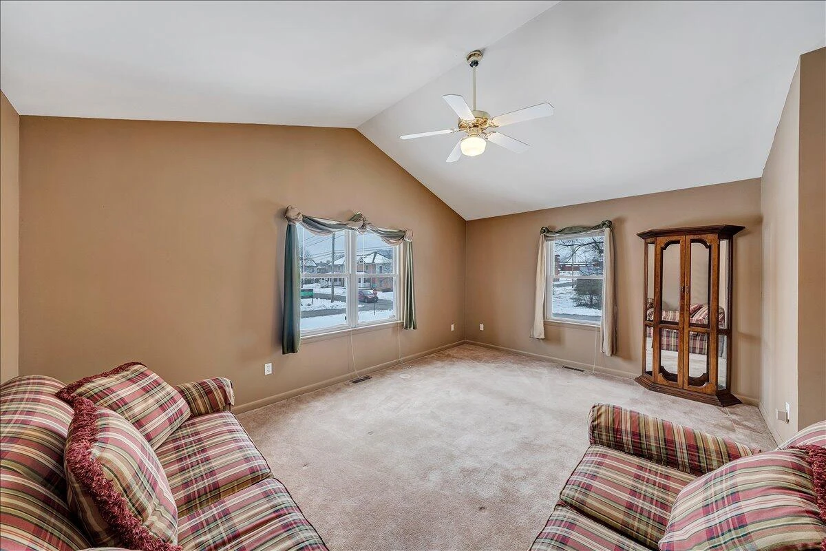 607 Loudon AVE NW - Photo 8