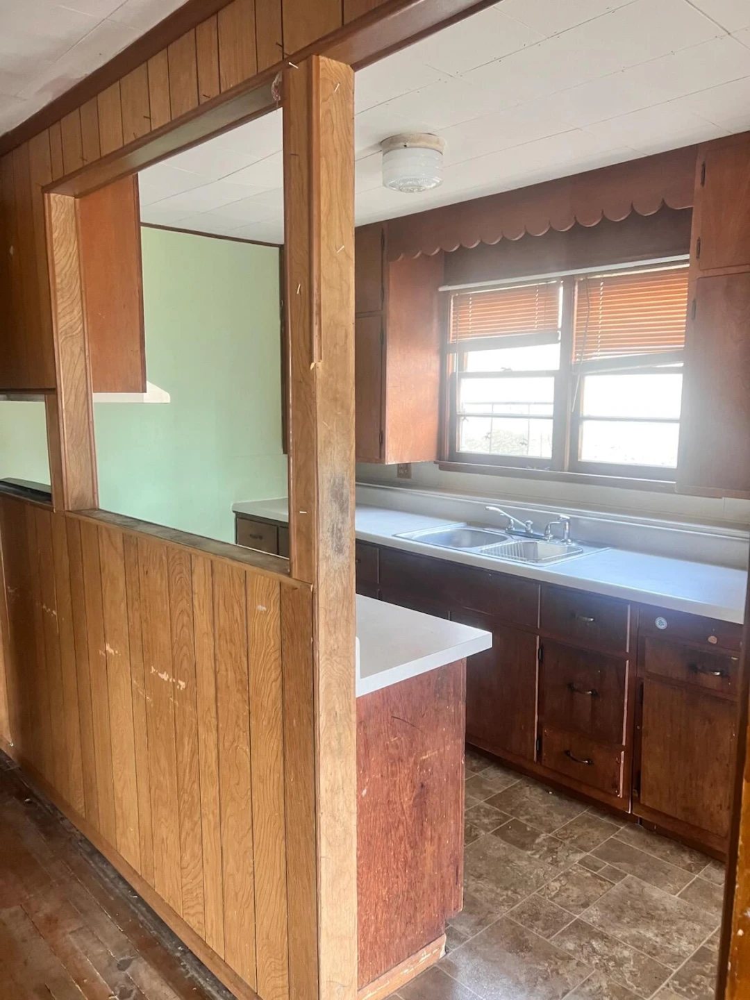 1618 Read Mountain RD - Photo 2