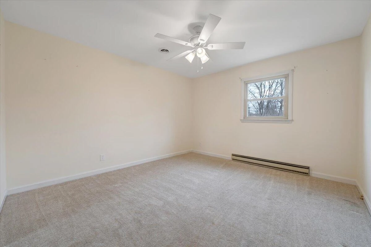 1167 Saint Peters RD - Photo 21