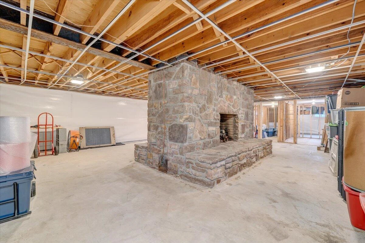 1167 Saint Peters RD - Photo 28