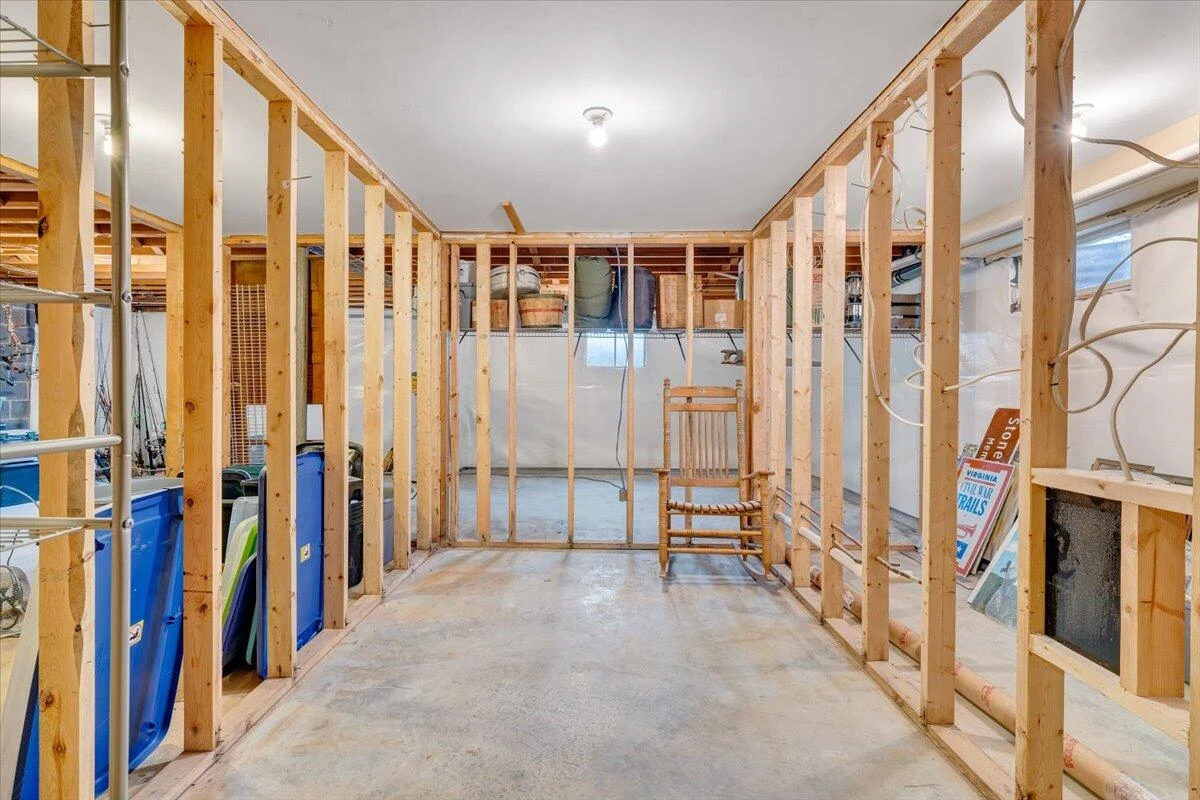 1167 Saint Peters RD - Photo 29