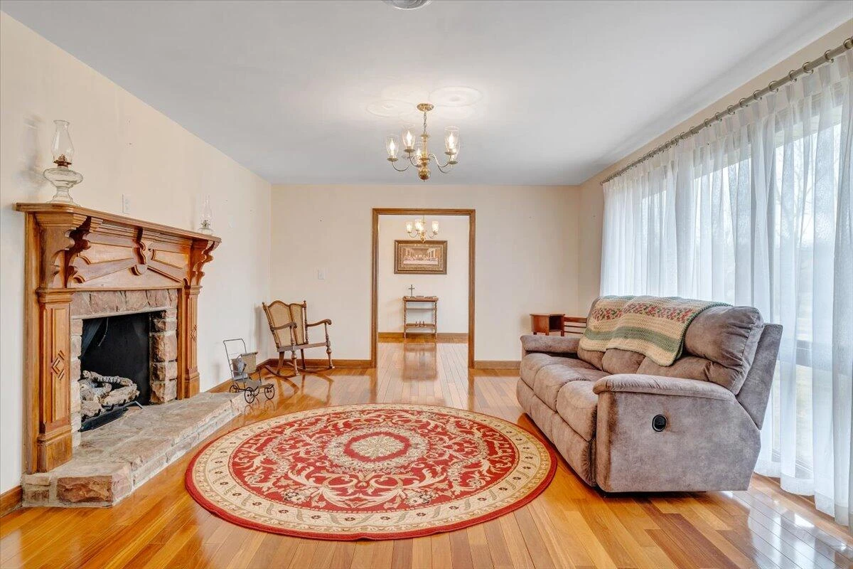 1167 Saint Peters RD - Photo 4