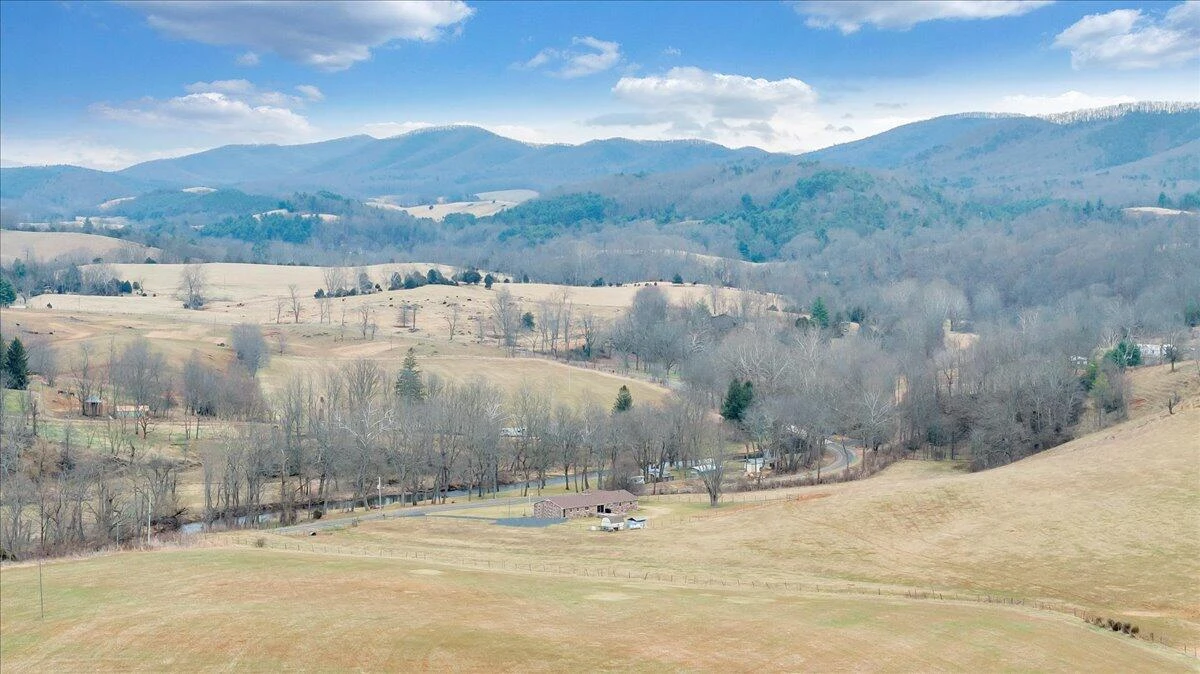 1167 Saint Peters RD - Photo 40