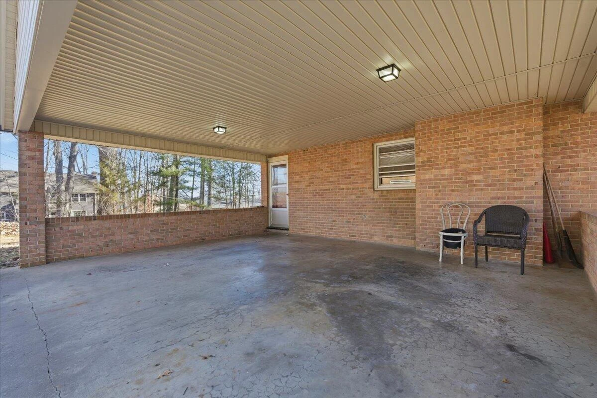 3241 Peaks RD - Photo 34
