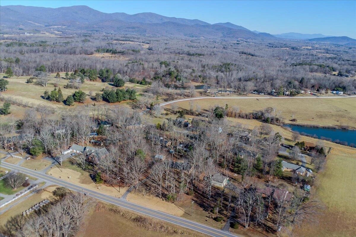 3241 Peaks RD - Photo 40
