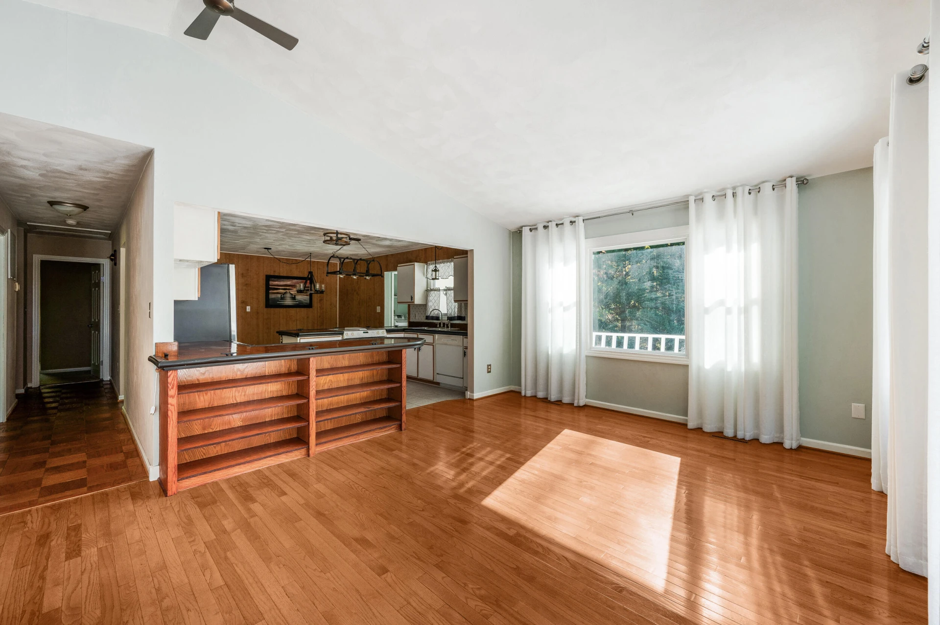 404 Heather LN - Photo 10