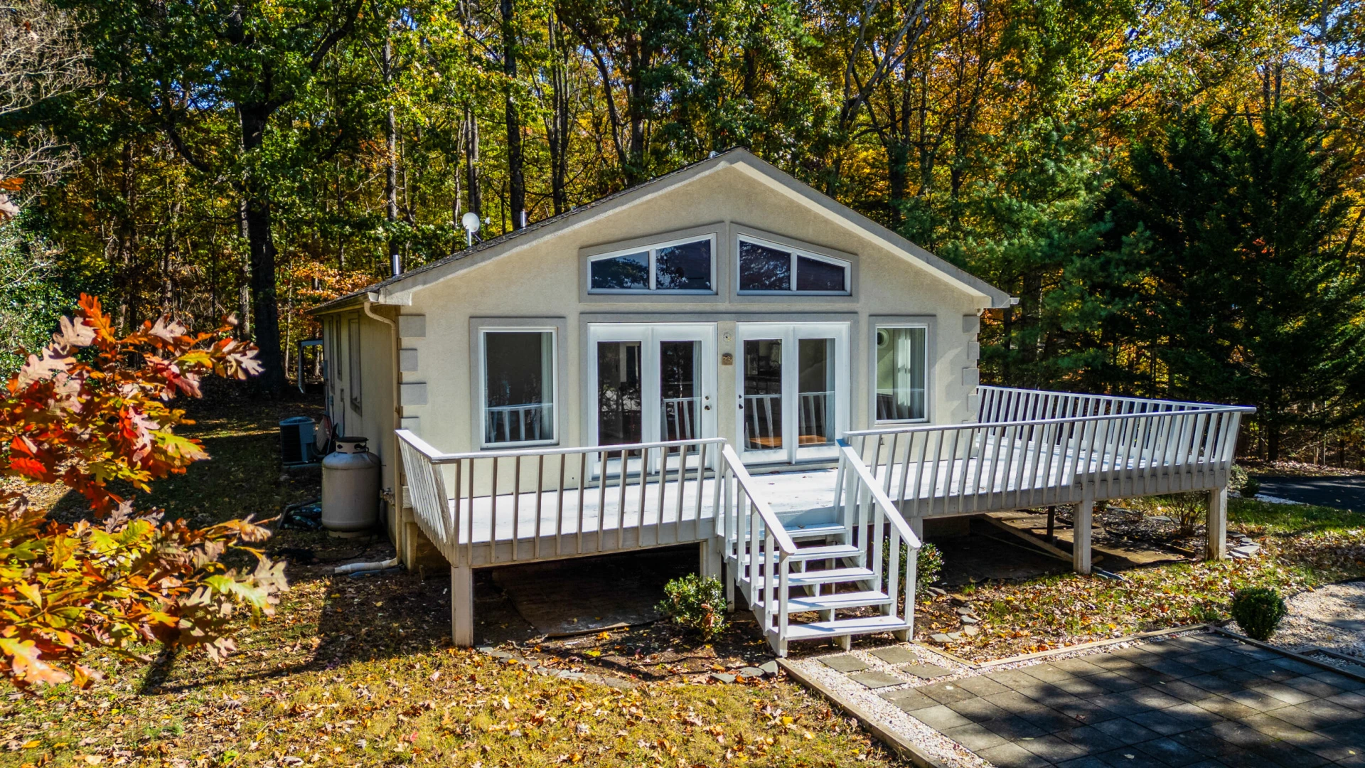 404 Heather LN - Photo 2