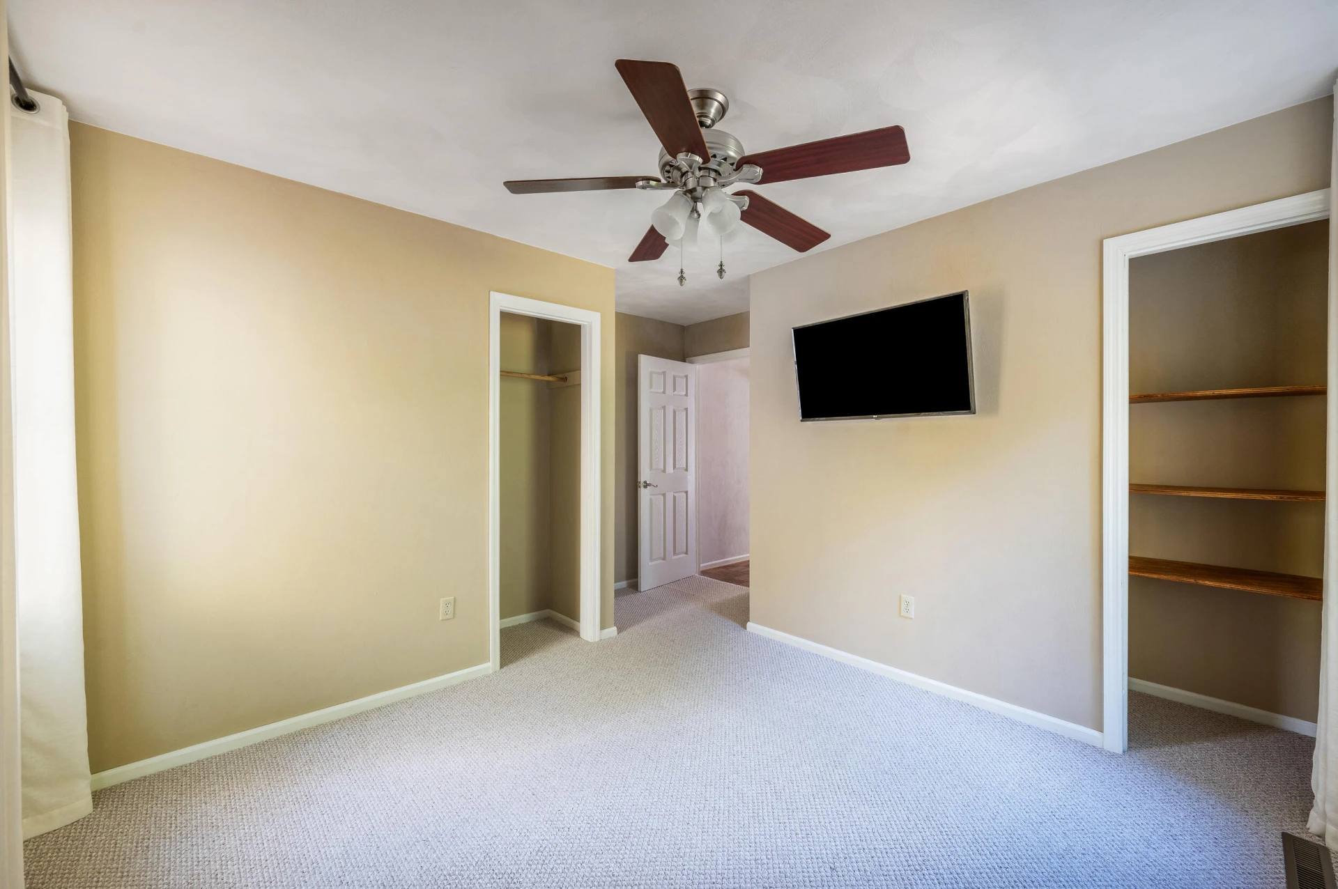 404 Heather LN - Photo 25