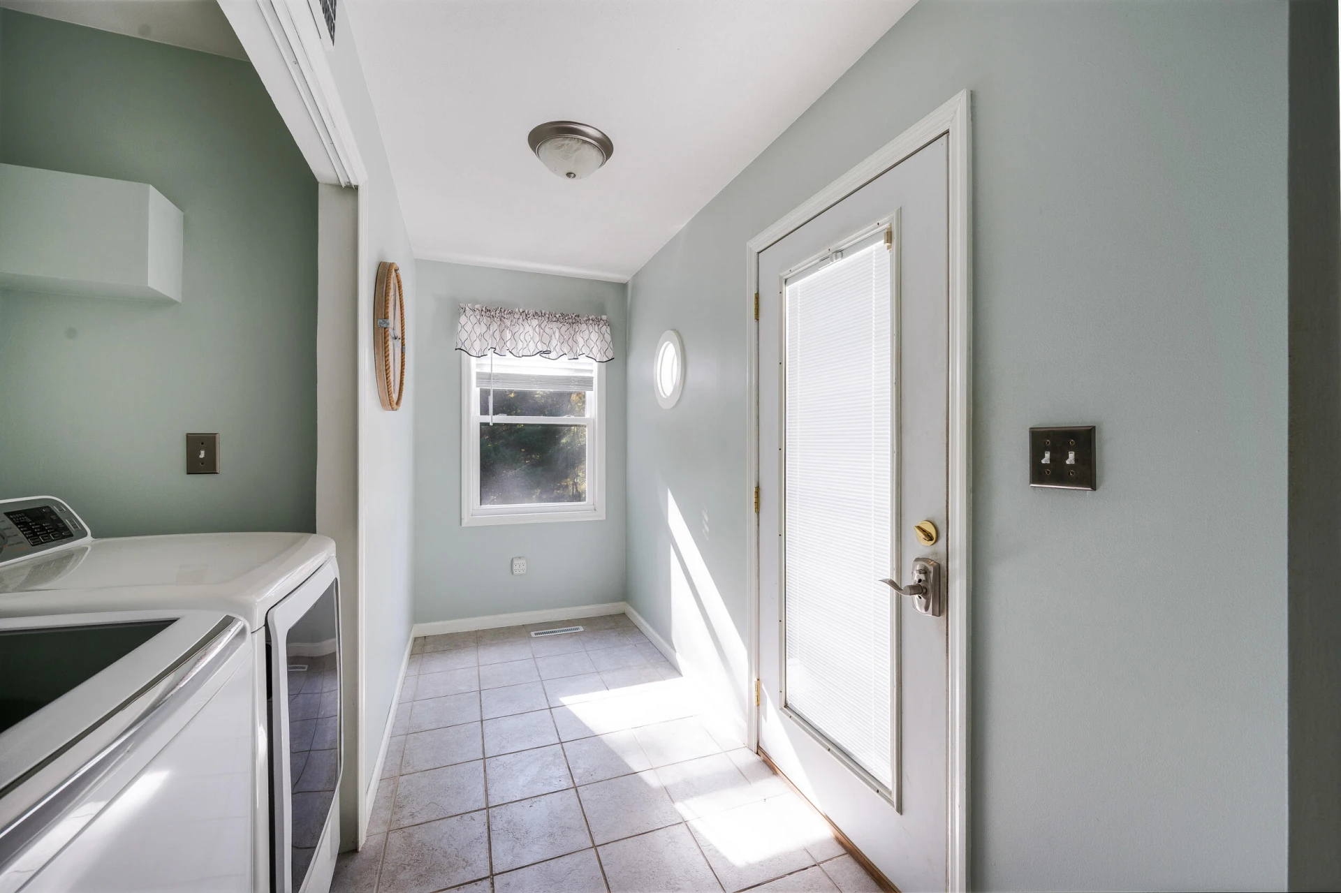 404 Heather LN - Photo 32