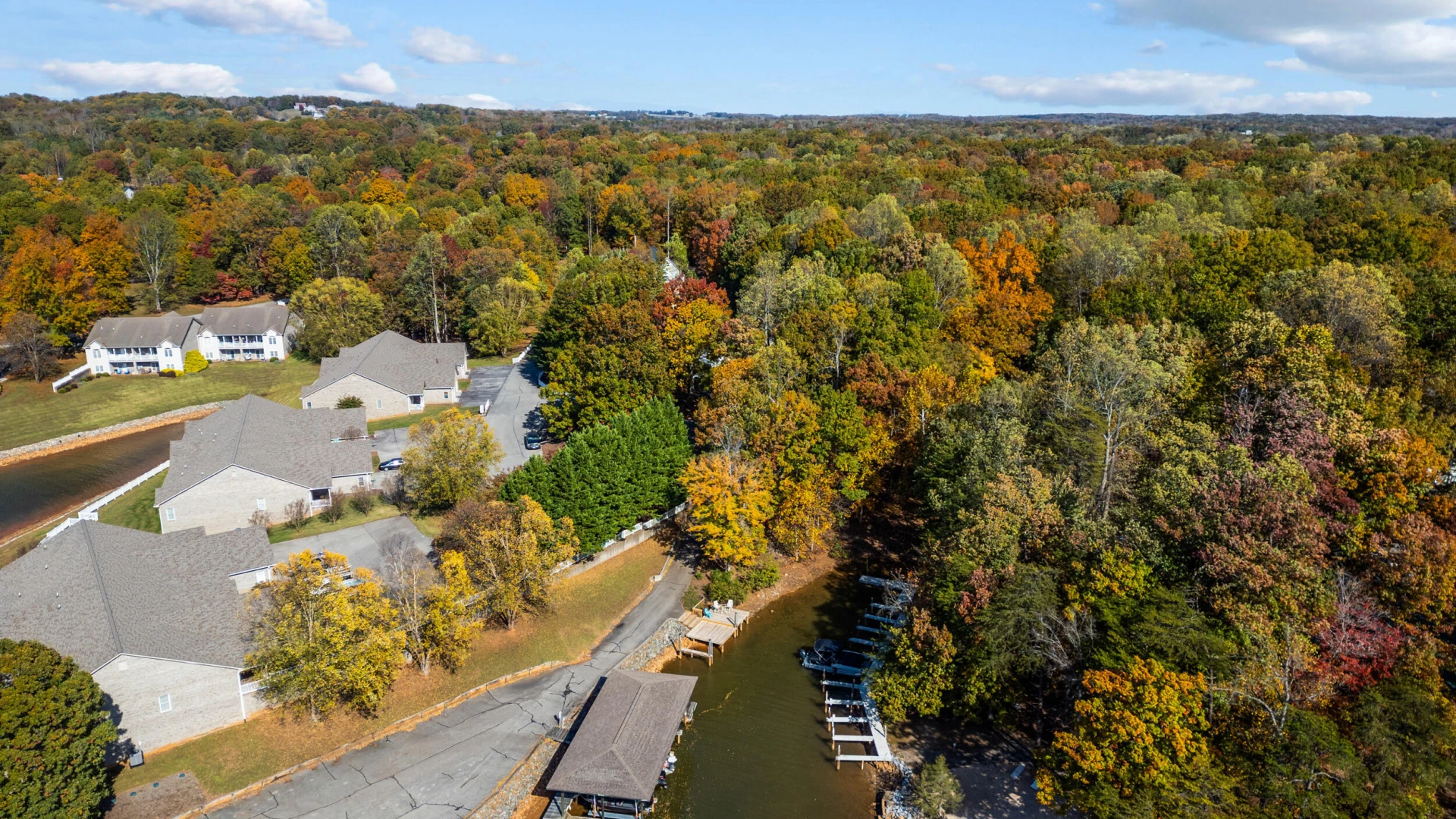 404 Heather LN - Photo 60