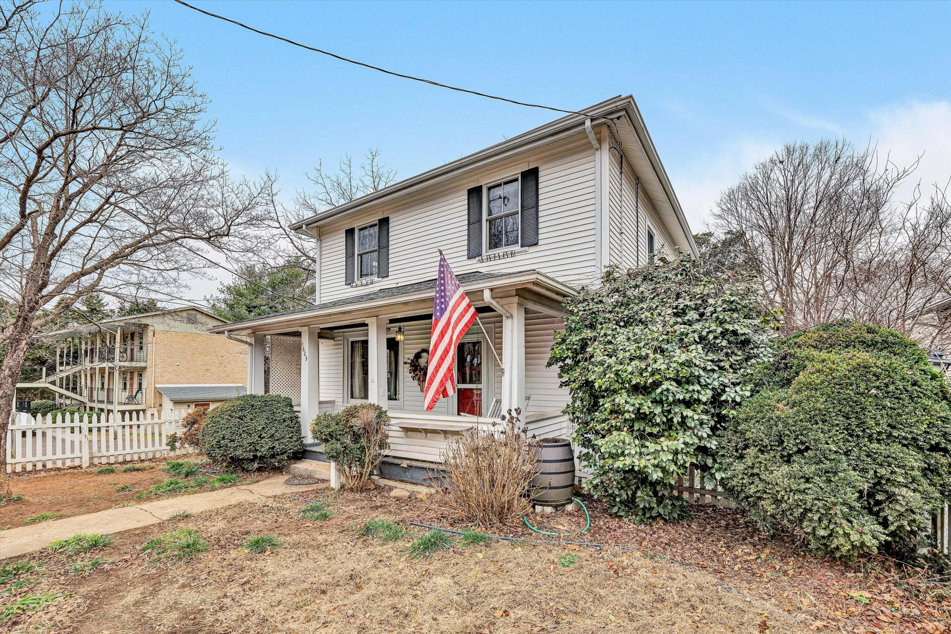 1609 6Th ST SW - Photo 3