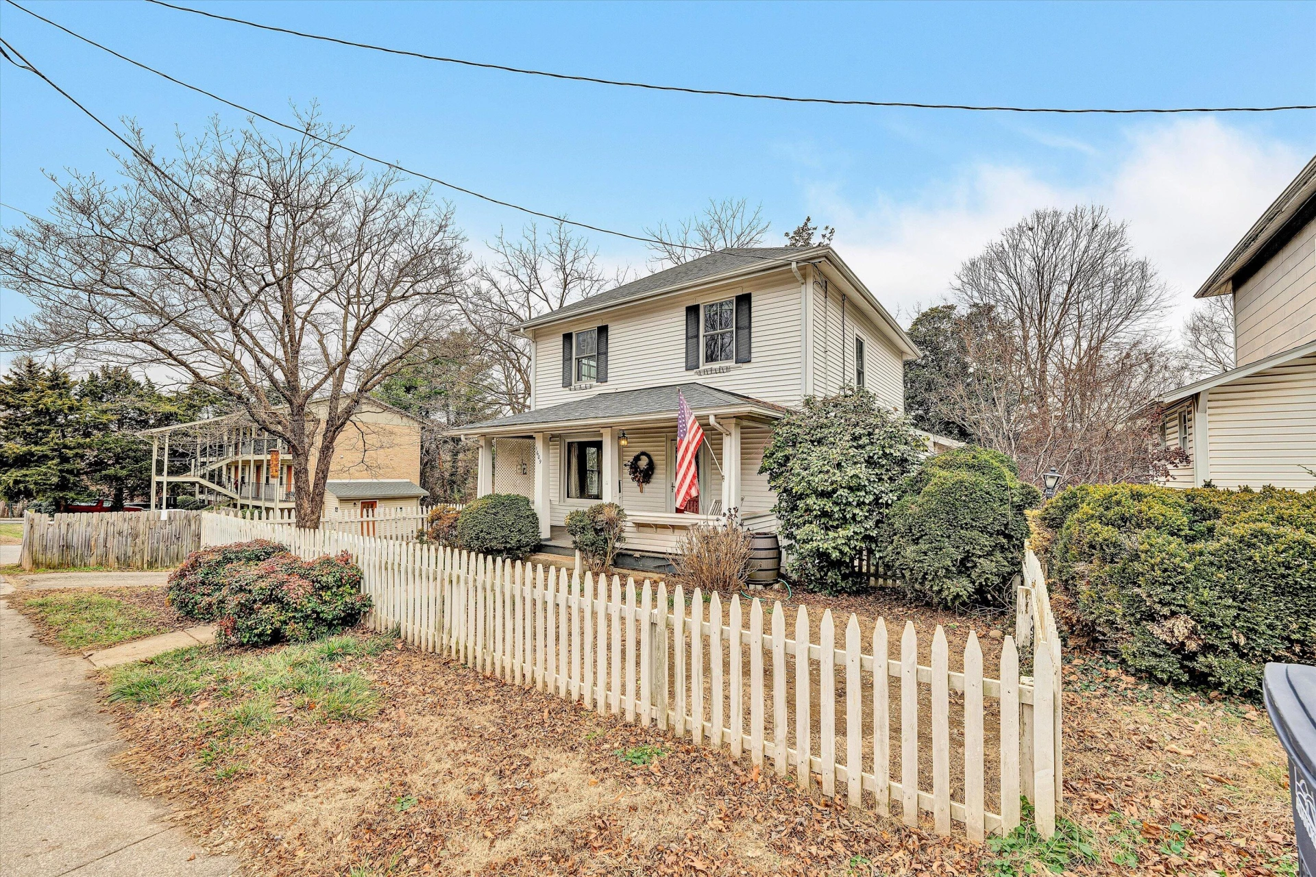 1609 6Th ST SW - Photo 4