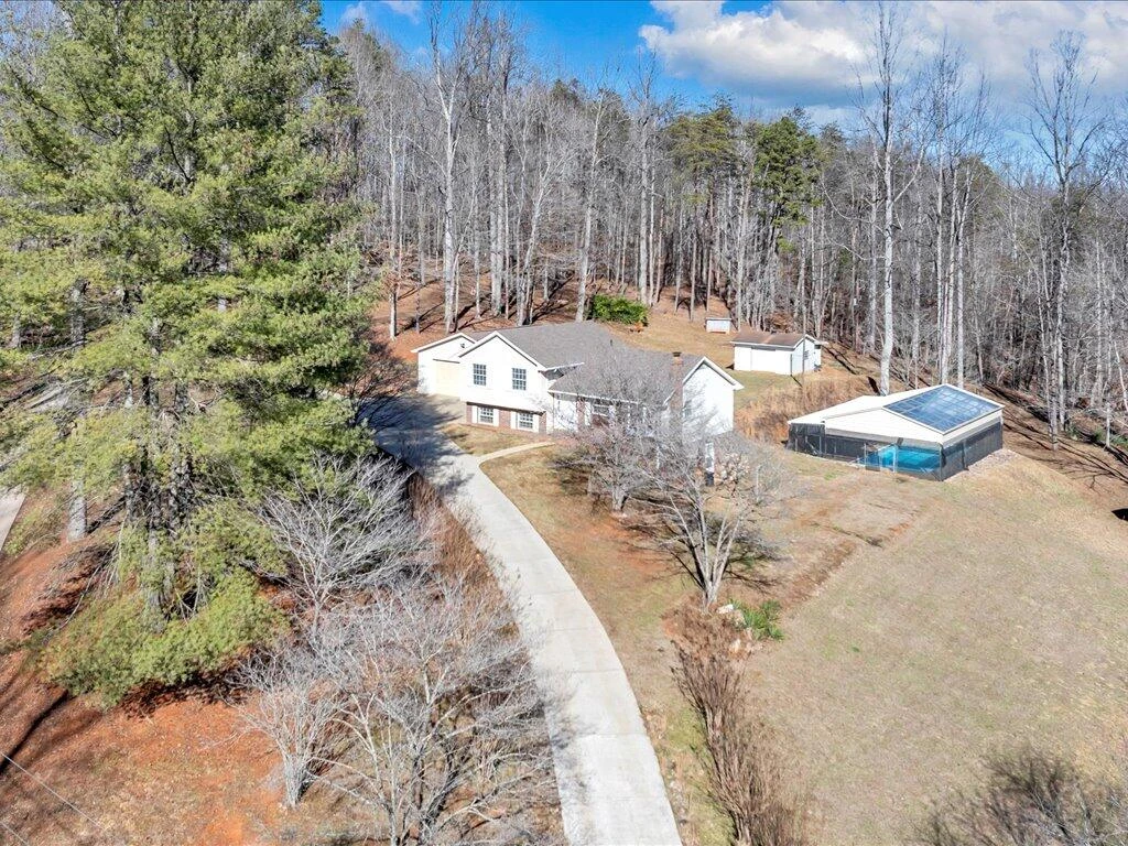 1511 Eggleston Falls RD