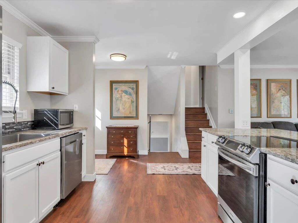 1511 Eggleston Falls RD - Photo 13
