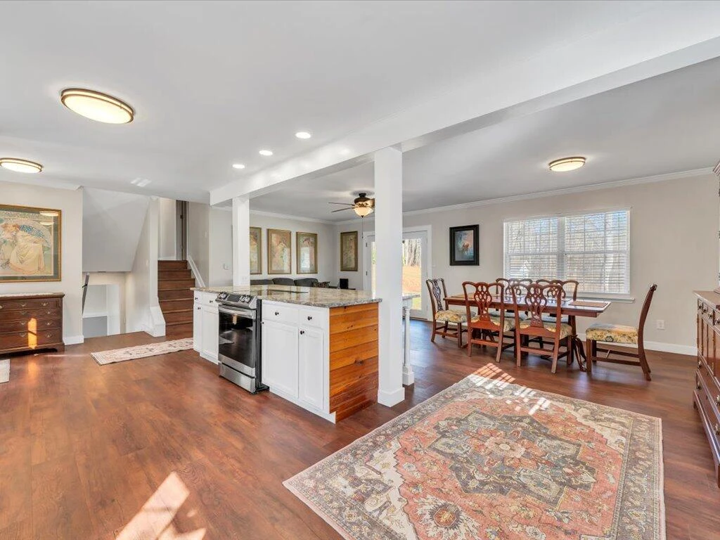 1511 Eggleston Falls RD - Photo 15