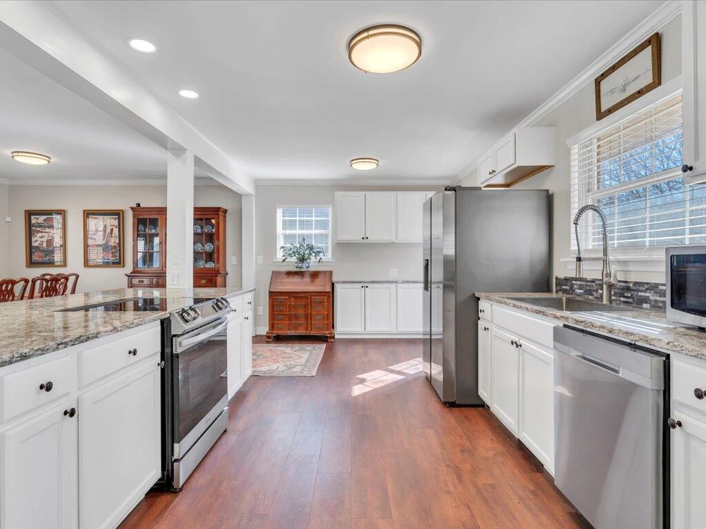 1511 Eggleston Falls RD - Photo 8
