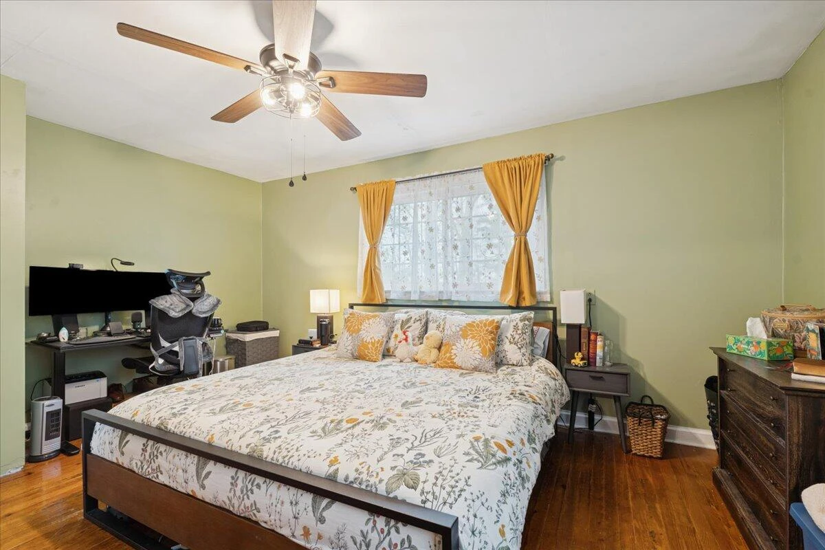 5930 Edwardsville RD - Photo 18