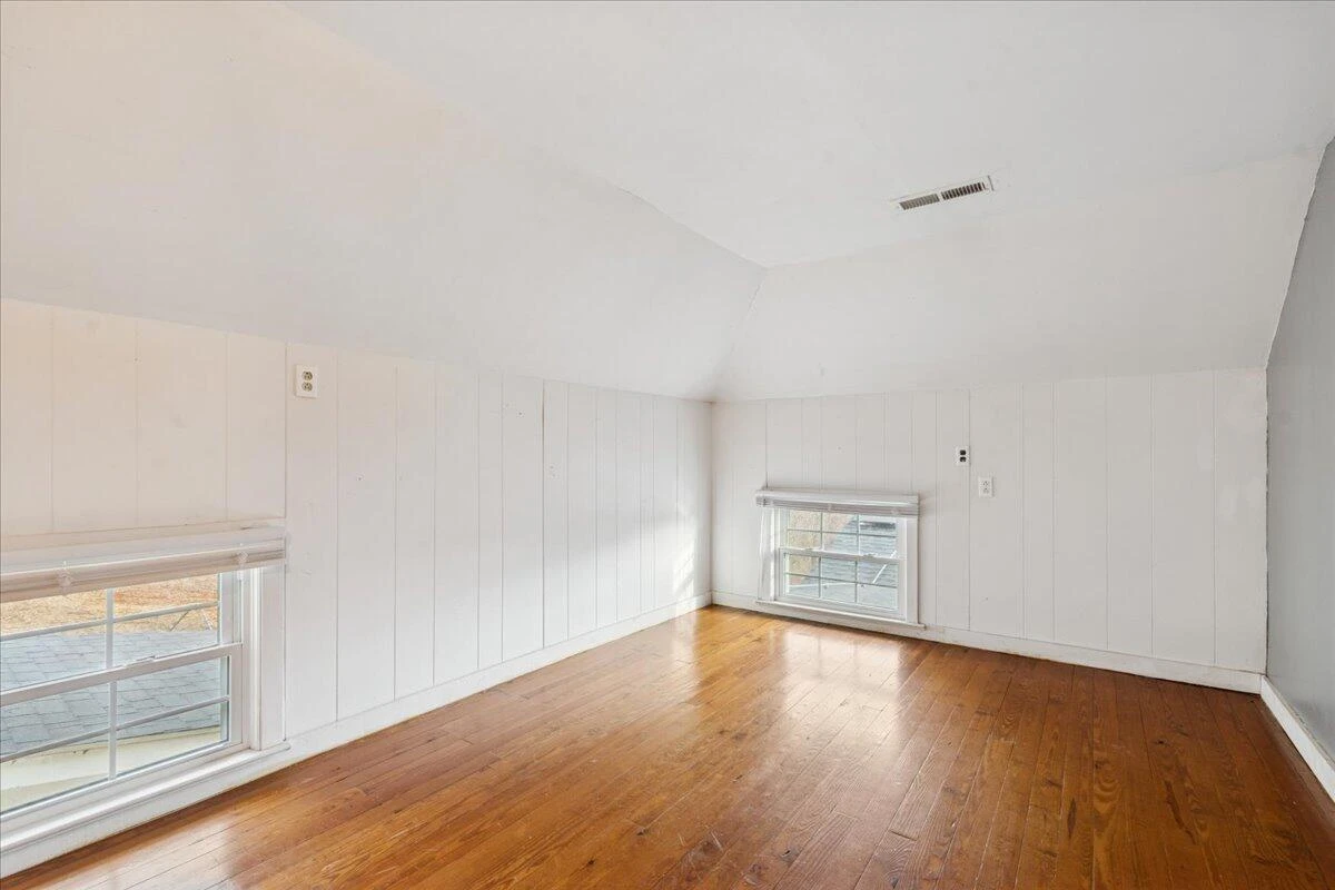 5930 Edwardsville RD - Photo 29