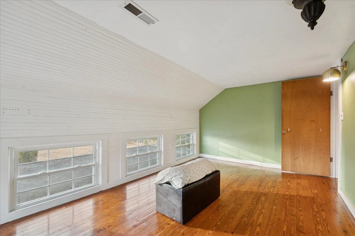 5930 Edwardsville RD - Photo 32