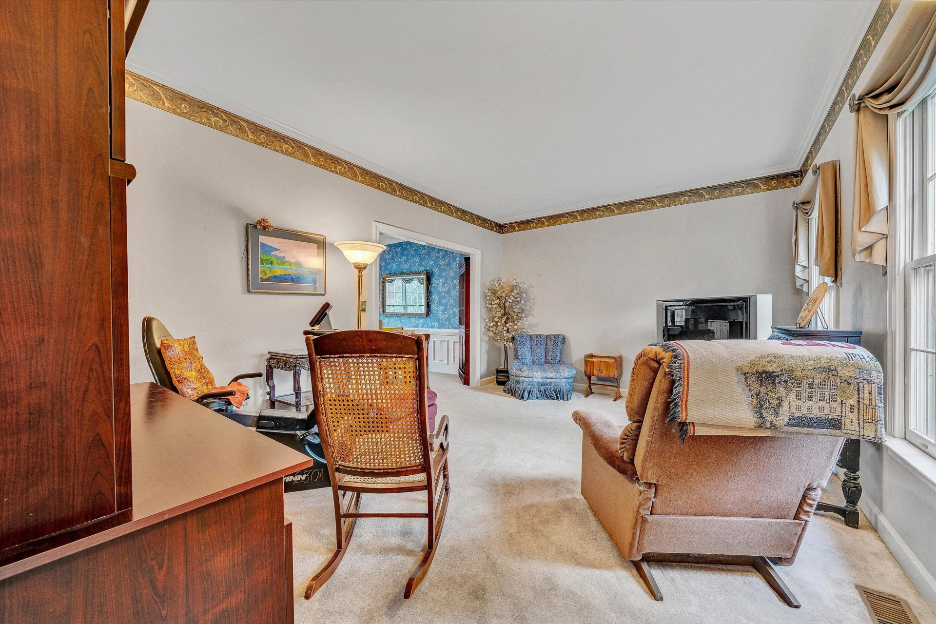 5504 South Roselawn RD - Photo 5
