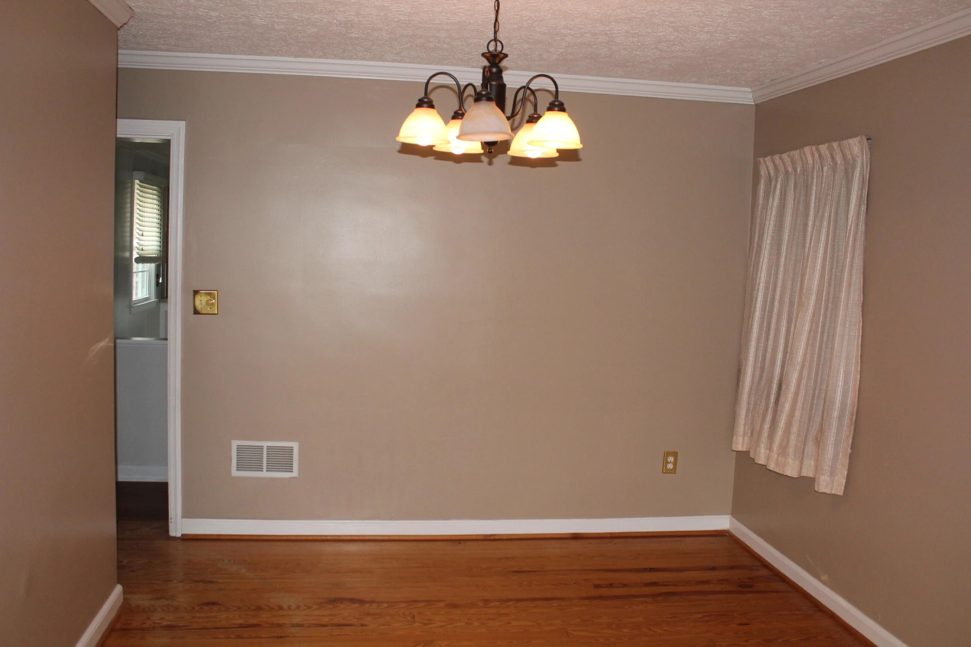 718 Sunset DR - Photo 29