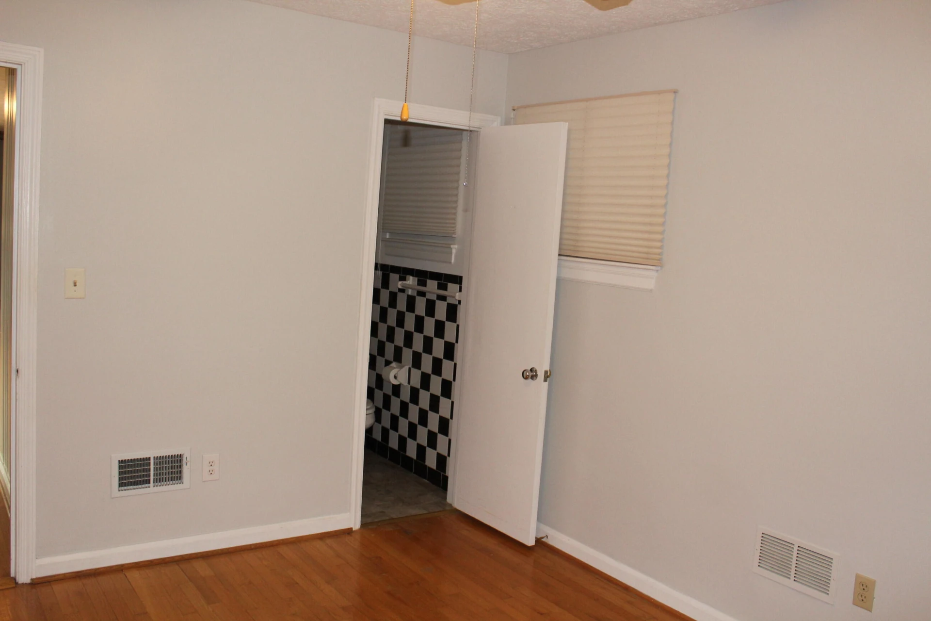 718 Sunset DR - Photo 34