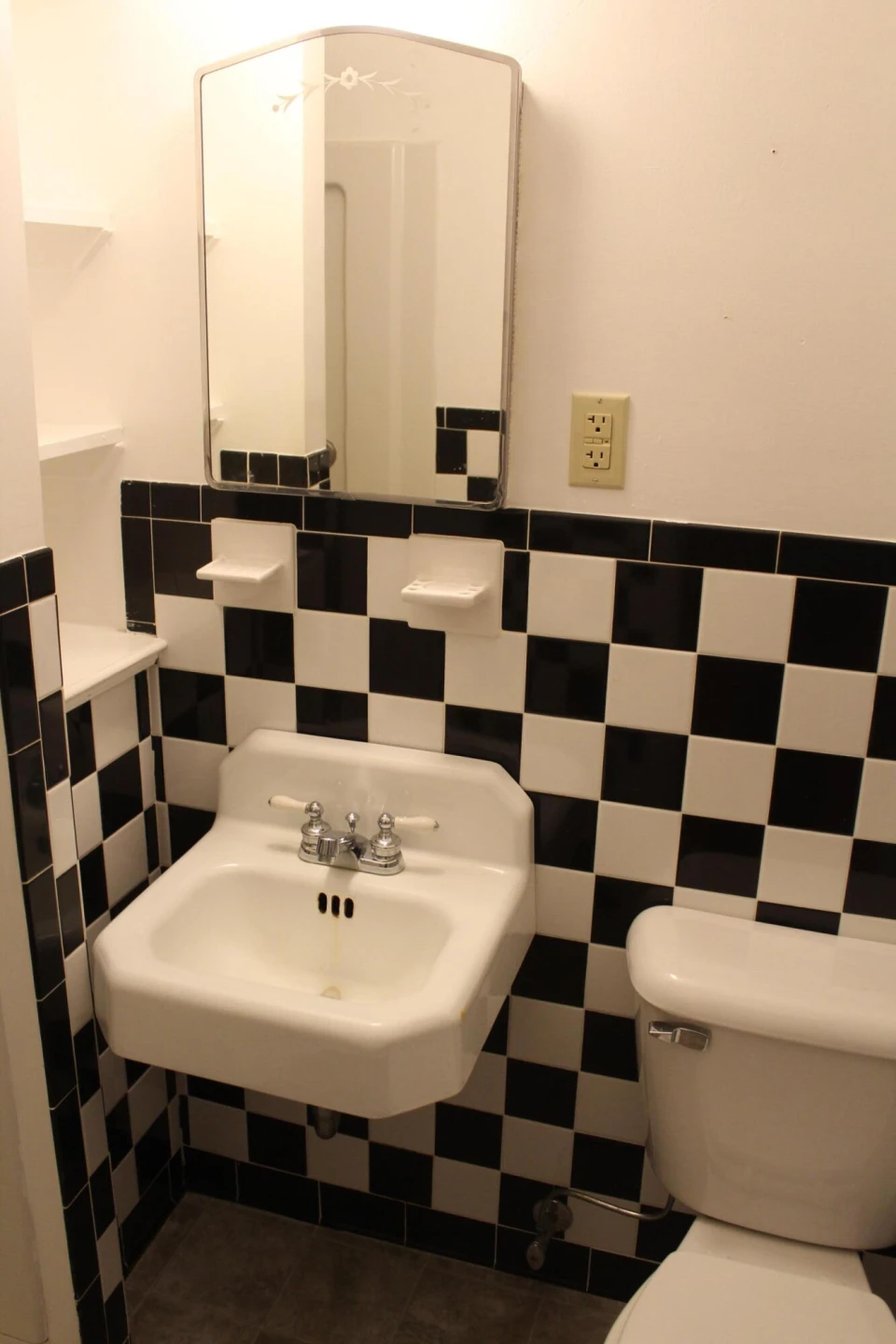 718 Sunset DR - Photo 36