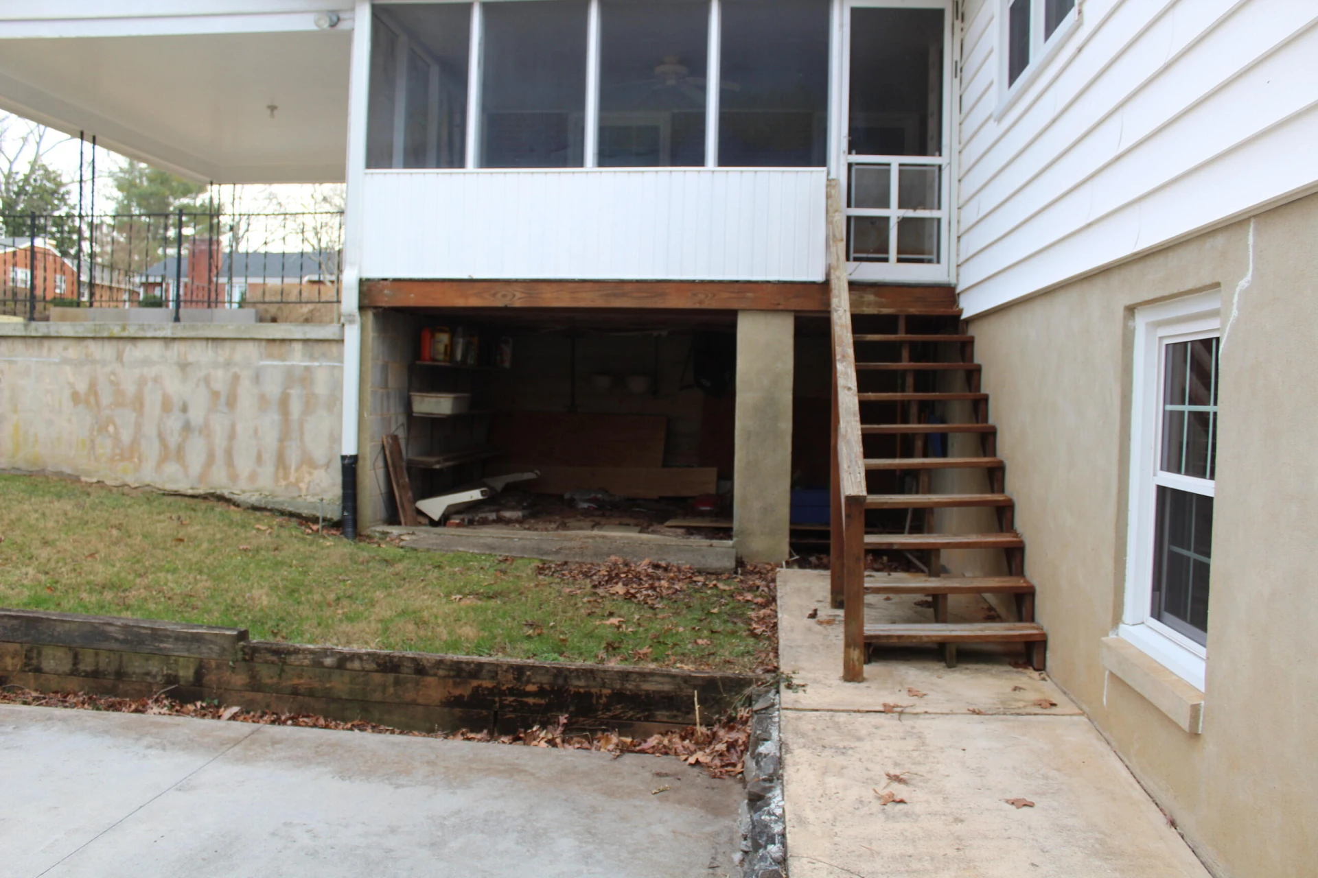 718 Sunset DR - Photo 4