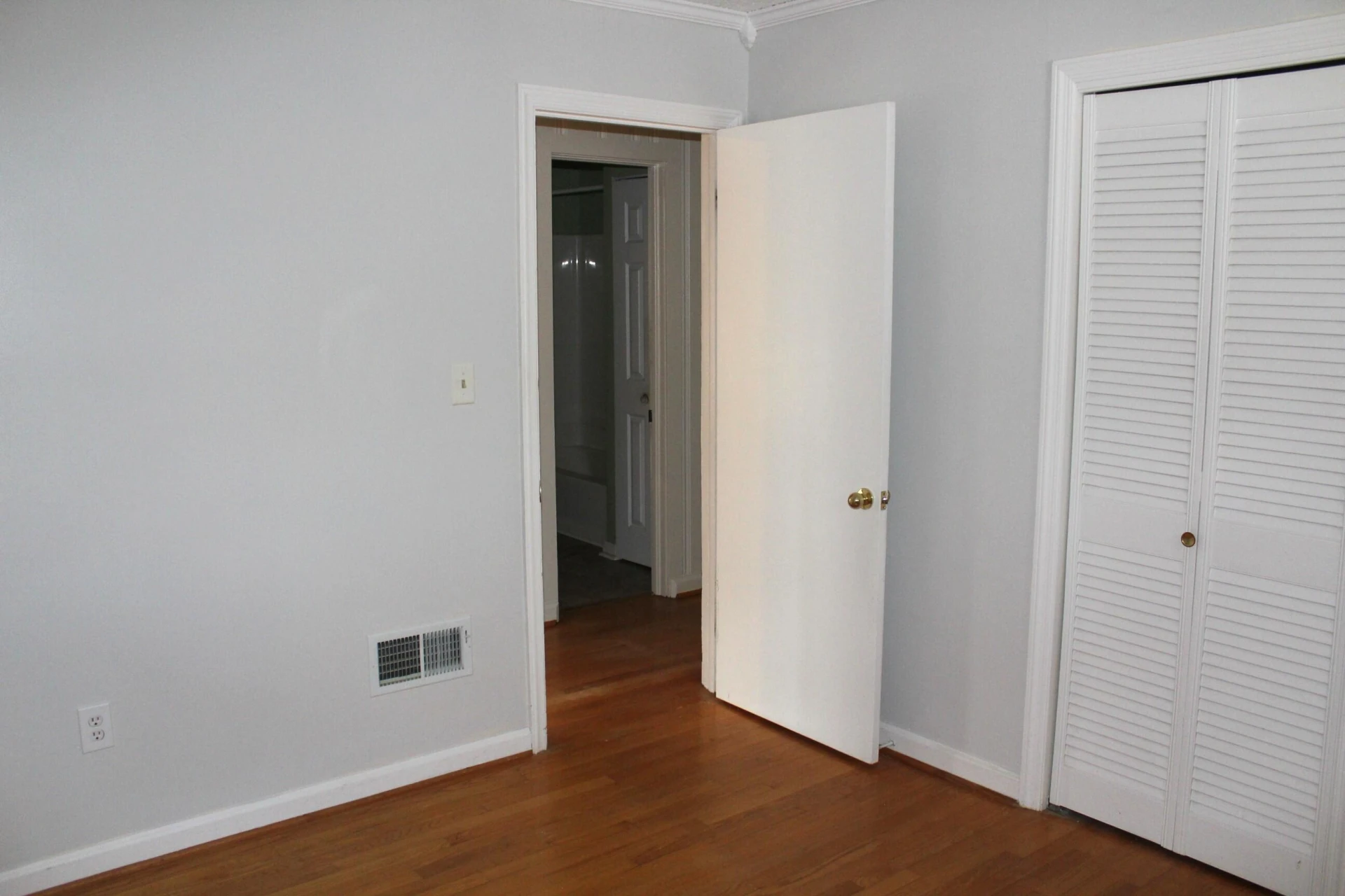 718 Sunset DR - Photo 40