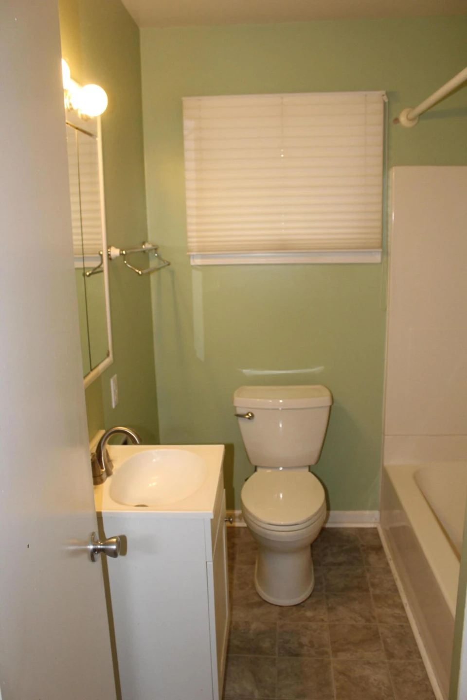 718 Sunset DR - Photo 41